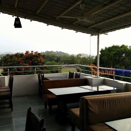 Hotel Samridhi Udaipur Eksteriør billede